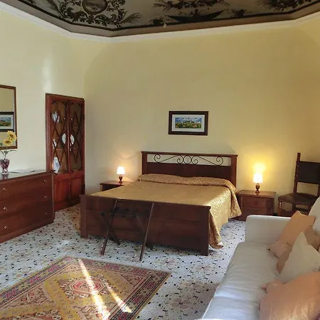 Pantaneto - Palazzo Bulgarini Bed and Breakfast 3*