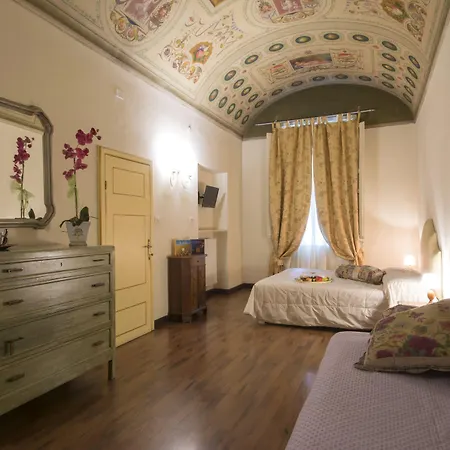 Pantaneto - Palazzo Bulgarini 3* سيينا