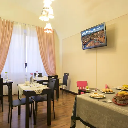 Pantaneto - Palazzo Bulgarini سيينا