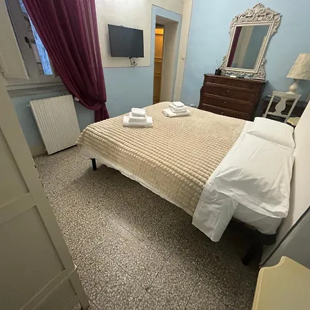 Pantaneto - Palazzo Bulgarini 4* シエーナ