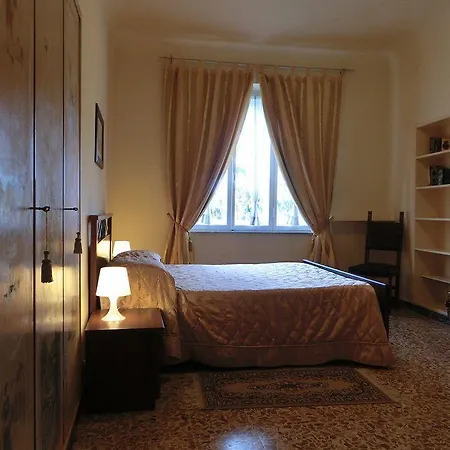 Pantaneto - Palazzo Bulgarini Frühstückspension