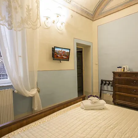 Pantaneto - Palazzo Bulgarini Panzió 2*