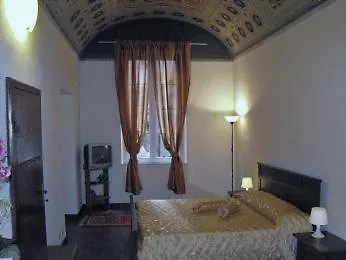 Pantaneto - Palazzo Bulgarini ベッド・アンド・ブレックファスト 4*