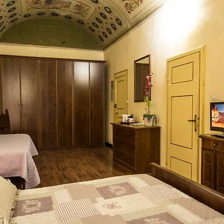 Pantaneto - Palazzo Bulgarini Panzió 2*