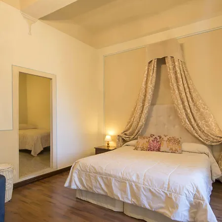 Pantaneto - Palazzo Bulgarini Panzió