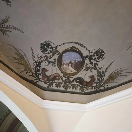 Pantaneto - Palazzo Bulgarini Panzió
