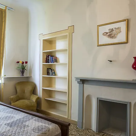 Bed & Breakfast Pantaneto - Palazzo Bulgarini 2*