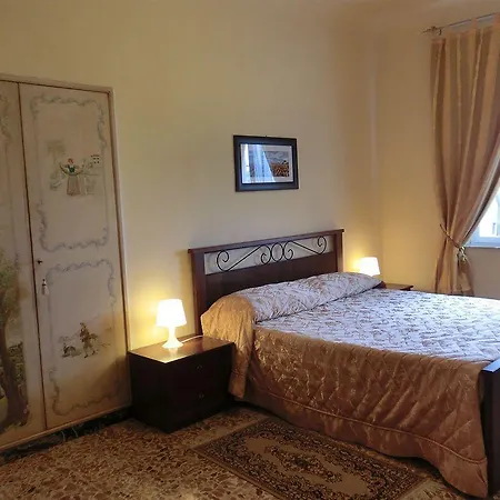 לינה וארוחת בוקר Pantaneto - Palazzo Bulgarini 3*